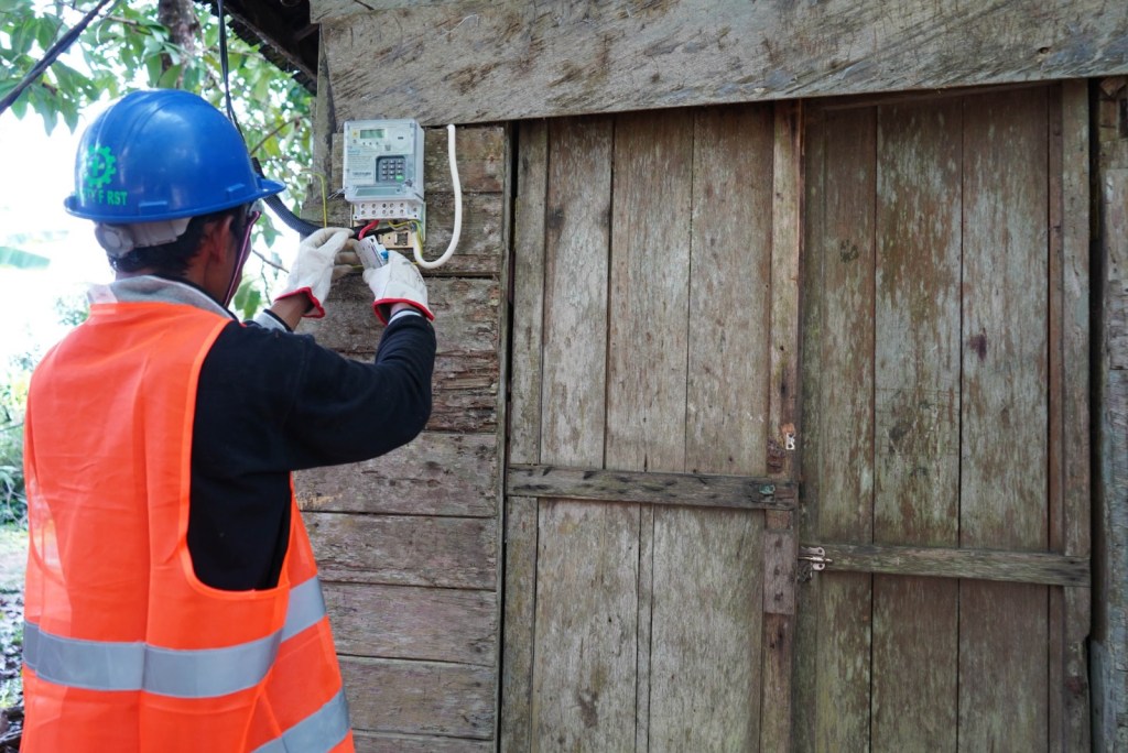 Energi Berkeadilan: Pemerintah Targetkan 100% Elektrifikasi Lewat&nbsp;Lisdes