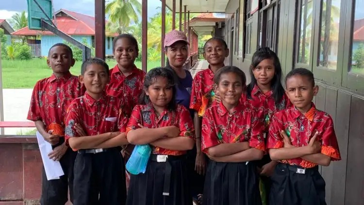 Dari Teluk Bintuni dan Fakfak, Dua Pelajar Papua Barat Bersinar di Olimpiade Genomik&nbsp;2025